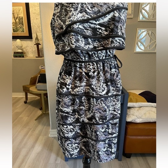 SL Fashions Dress Sz 10 Black Ivory Womens Tiered Sleeveless Party Office Work - Picture 3 of 9